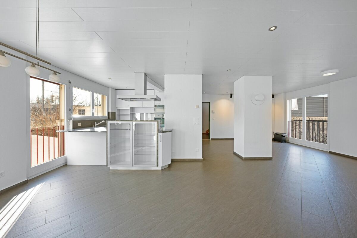 9-Zimmer Mehrgenerationenhaus mit grosszügigem Gartenumschwung