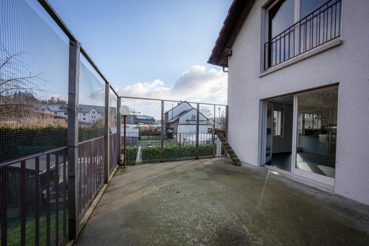 9-Zimmer Mehrgenerationenhaus mit grosszügigem Gartenumschwung