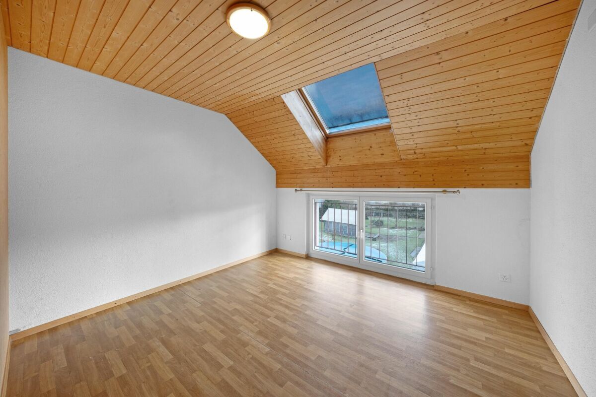 9-Zimmer Mehrgenerationenhaus mit grosszügigem Gartenumschwung