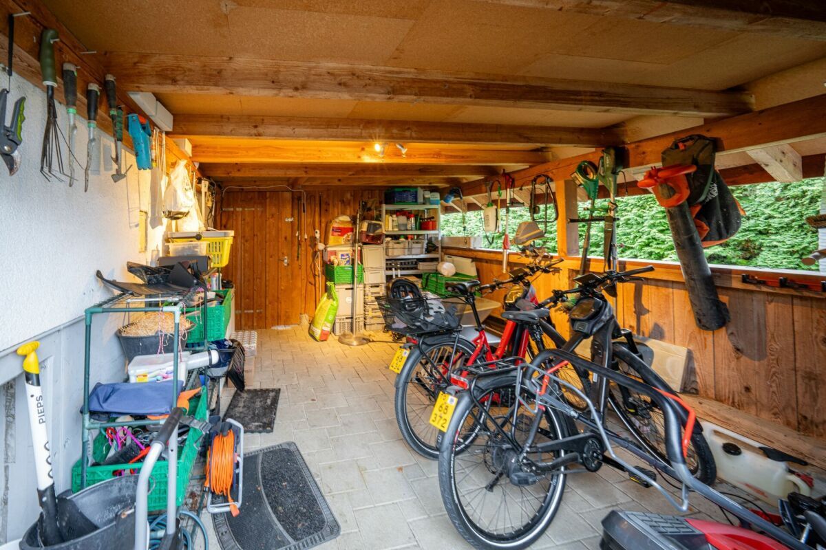9-Zimmer Mehrgenerationenhaus mit grosszügigem Gartenumschwung