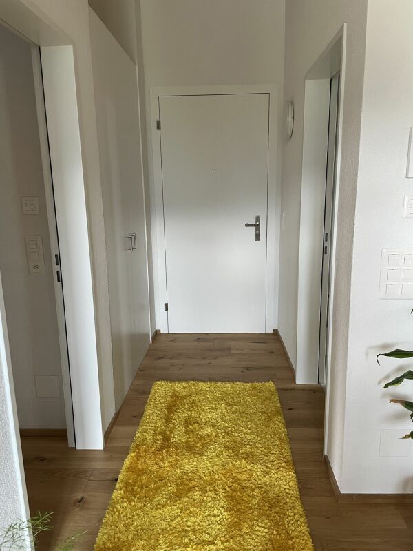 attraktive 2.5-Zi. Dachwohnung - Sevelen