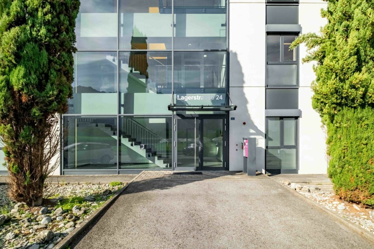 Attraktives Büro für Unternehmen & Agenturen - hell, modern und zentral in Buchs SG