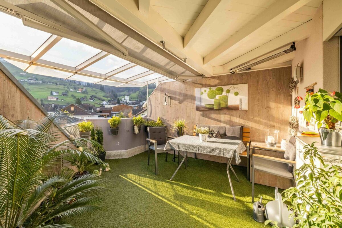 Charmante 3.5-Zimmer Dachwohnung mit Cheminée und stilvollem Ausbau