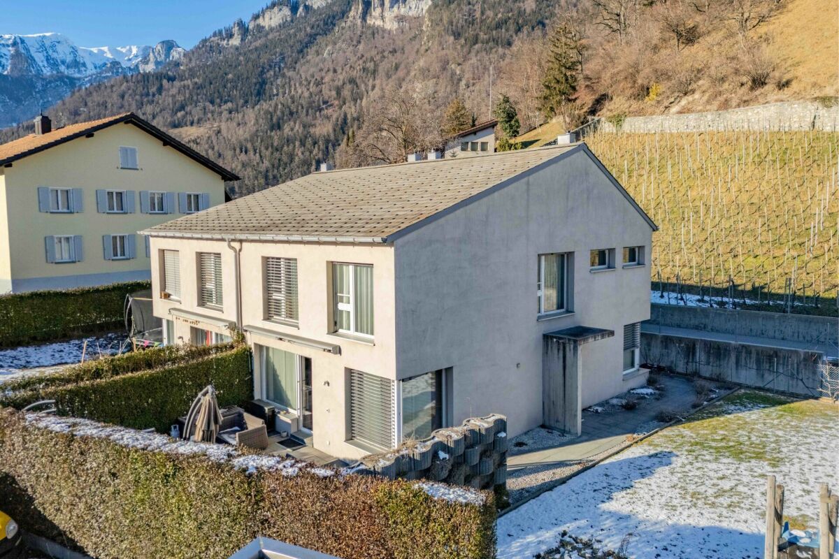 Doppeleinfamilienhaus im familiären Wohnquartier
