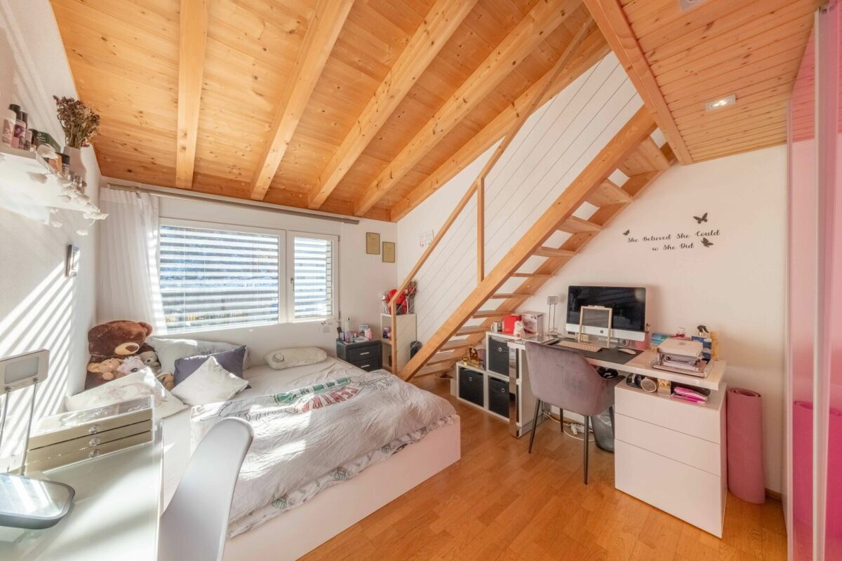 Doppeleinfamilienhaus im familiären Wohnquartier