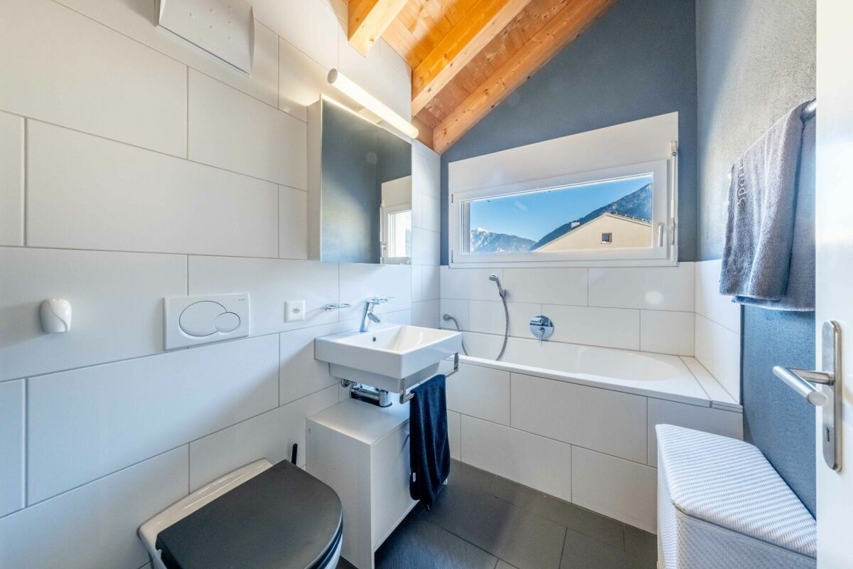 Doppeleinfamilienhaus im familiären Wohnquartier