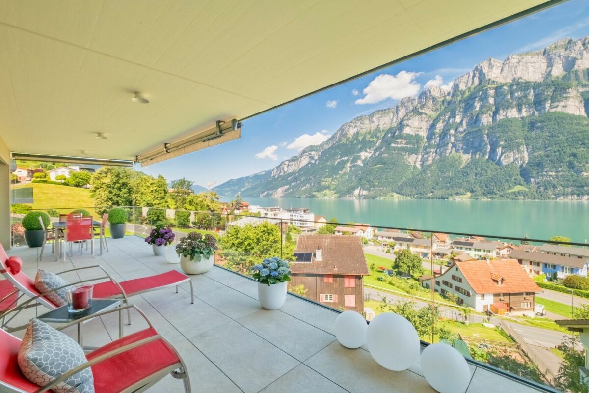 Exklusive 4.5 Zimmerwohnung mit traumhaftem Seeblick