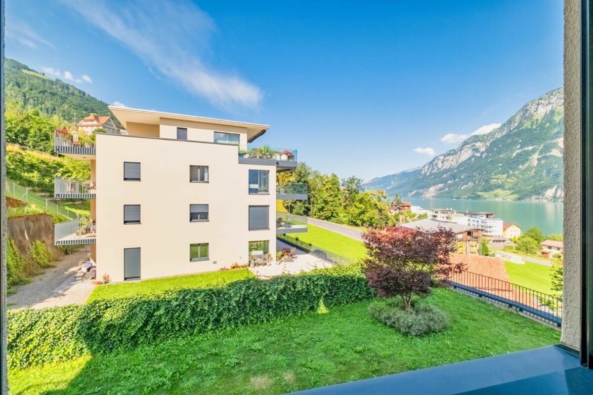 Exklusive 4.5 Zimmerwohnung mit traumhaftem Seeblick