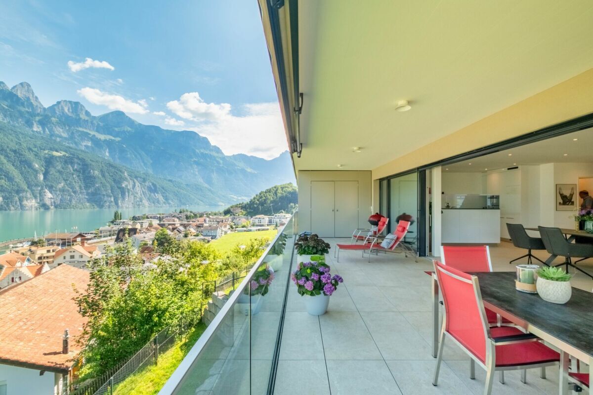 Exklusive 4.5 Zimmerwohnung mit traumhaftem Seeblick