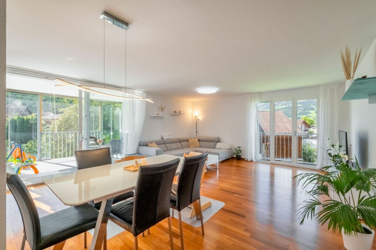 Familienfreundliche 4.5-Zimmerwohnung mit Wintergarten - ruhig gelegen, nah am Zentrum