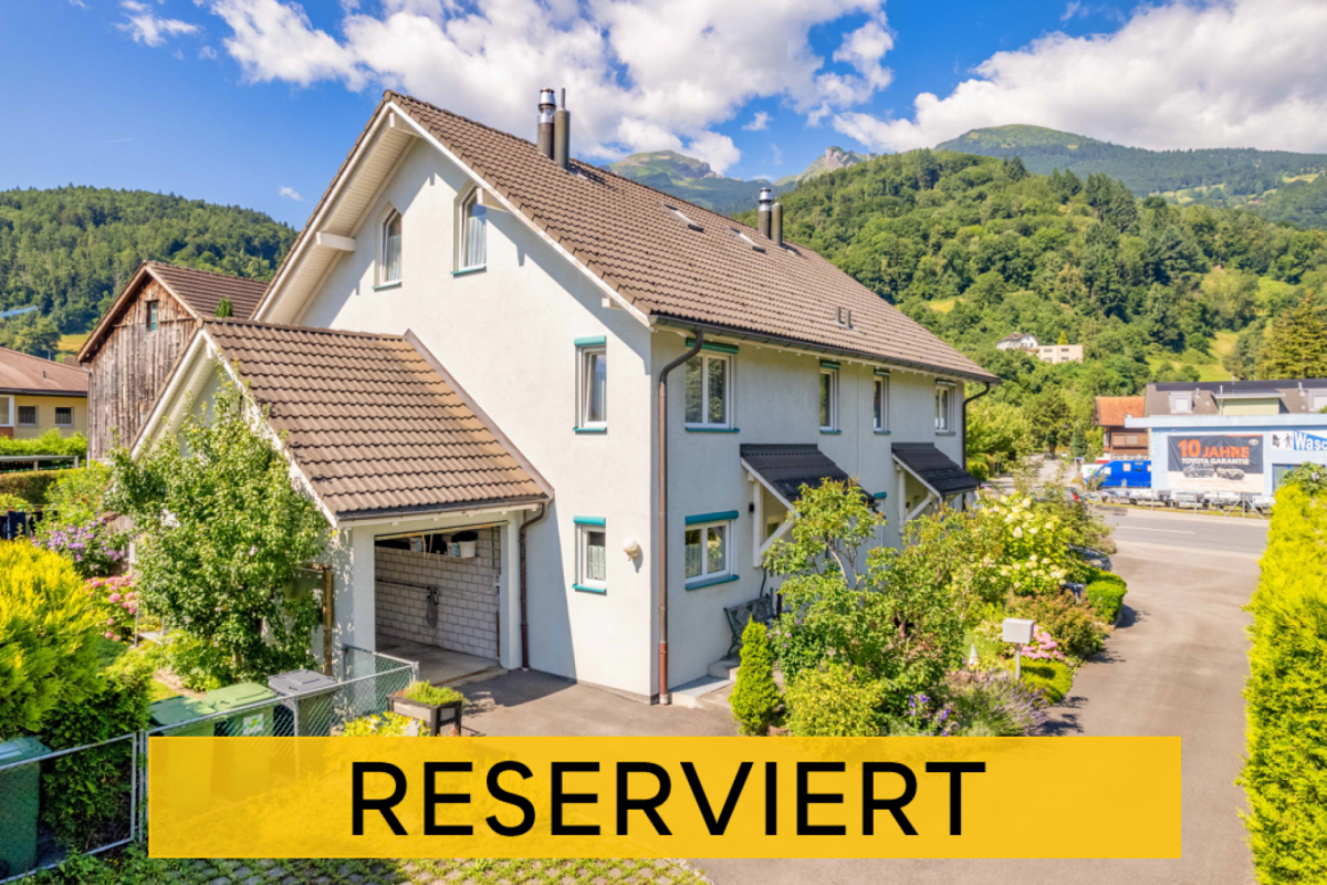 Grosszügiges Reiheneinfamilienhaus an ruhiger und zentrumsnaher Lage