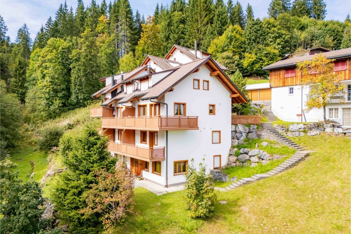 Heimelige 2.0 Zimmer-Ferienwohnung am Waldrand