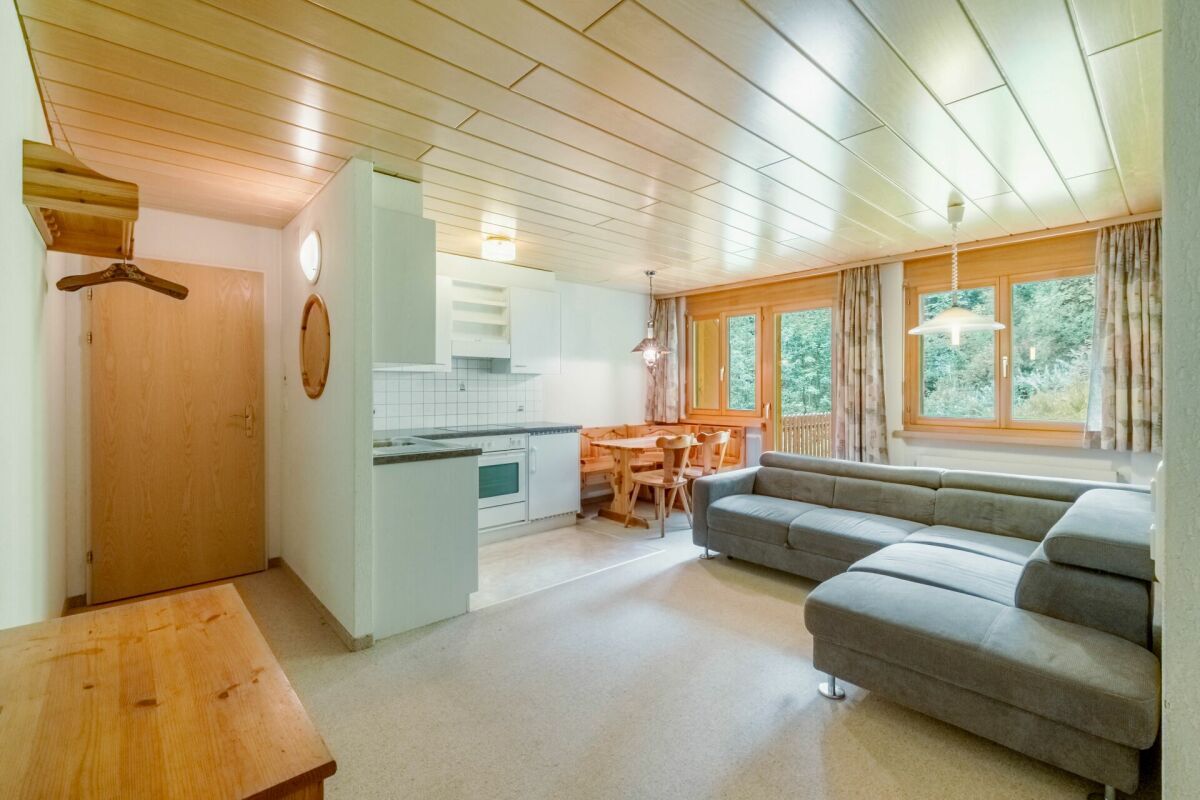 Heimelige 2.0 Zimmer-Ferienwohnung am Waldrand
