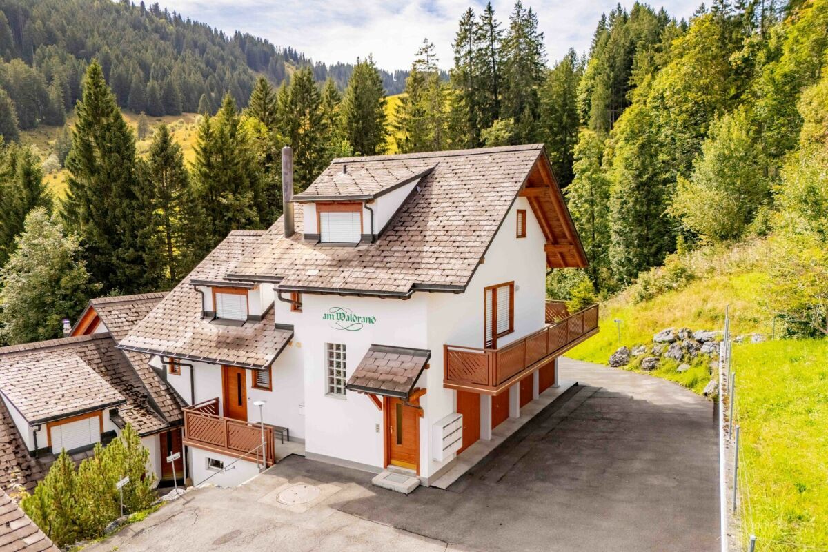 Heimelige 2.0 Zimmer-Ferienwohnung am Waldrand