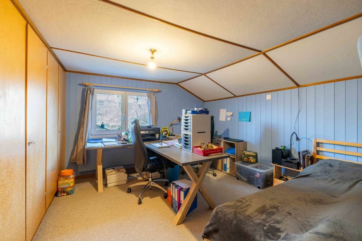 Heimeliger, teilsanierter 5.5 Zimmer-Hausteil zu verkaufen