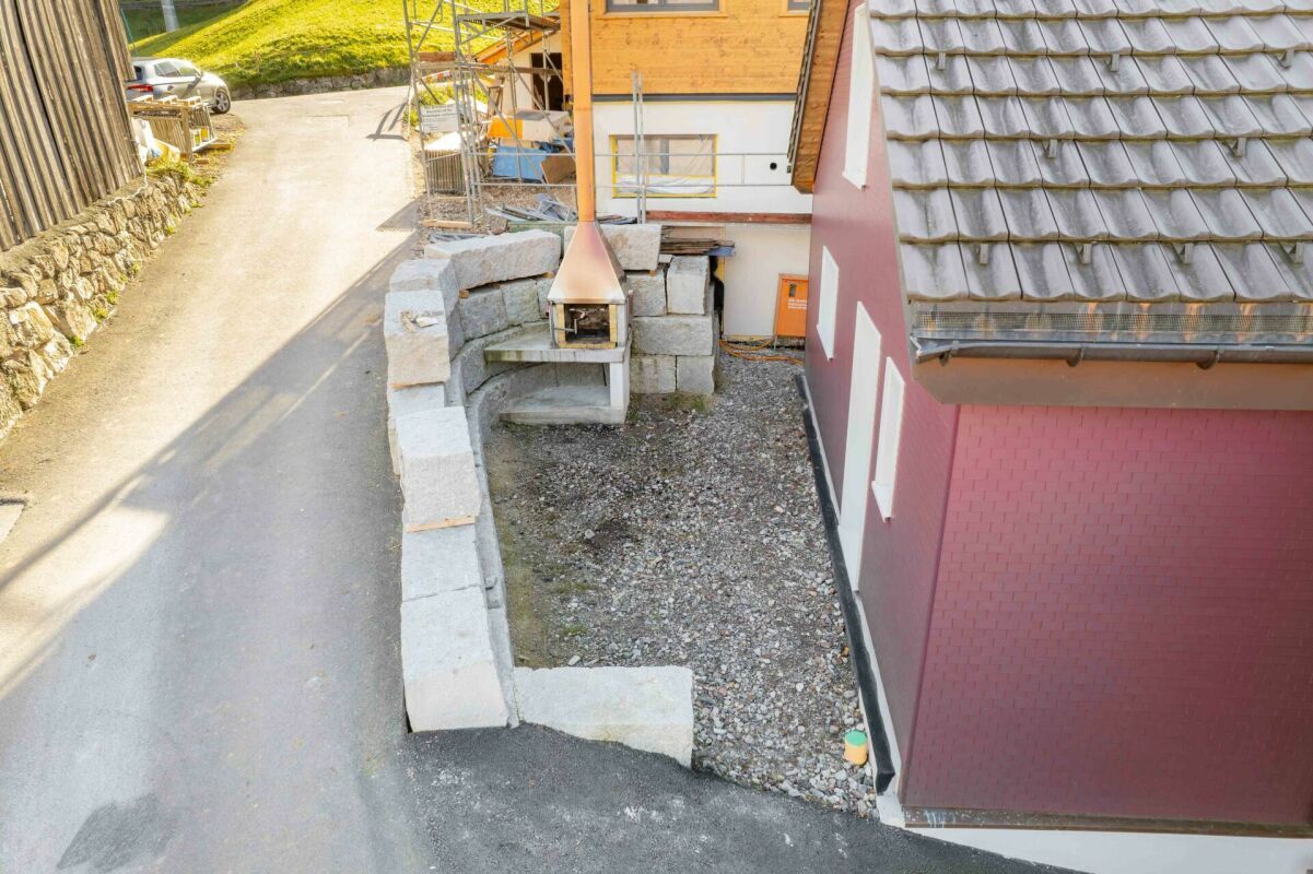 Heimeliger, teilsanierter 5.5 Zimmer-Hausteil zu verkaufen