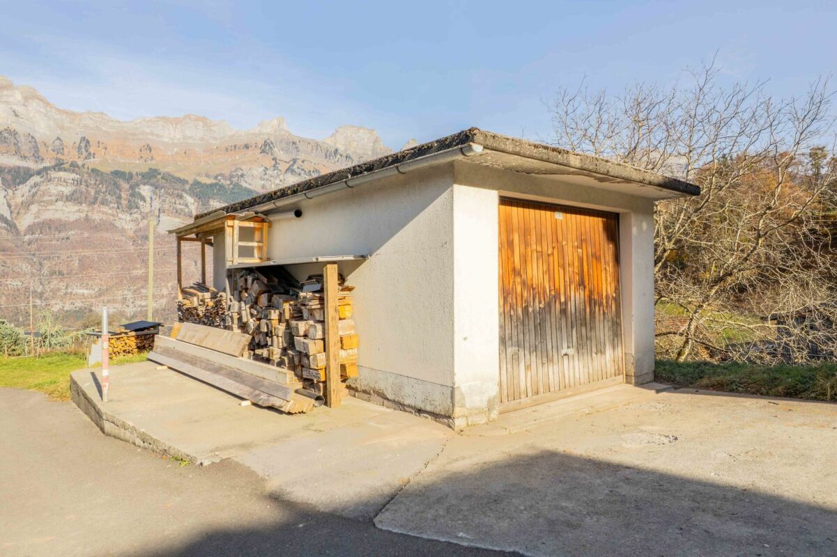 Heimeliger, teilsanierter 5.5 Zimmer-Hausteil zu verkaufen