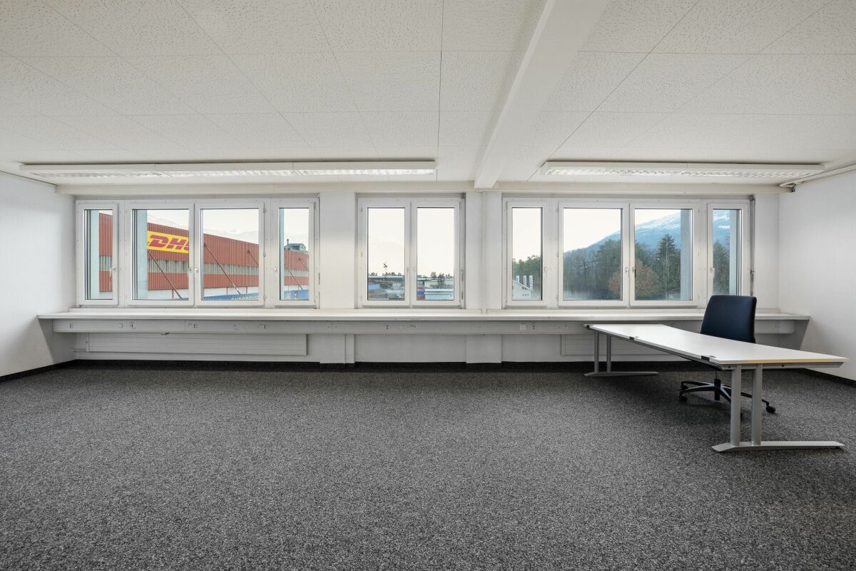 Lichtdurchflutete Büroräume mit Aussicht - Top Lage nahe Bahnhof