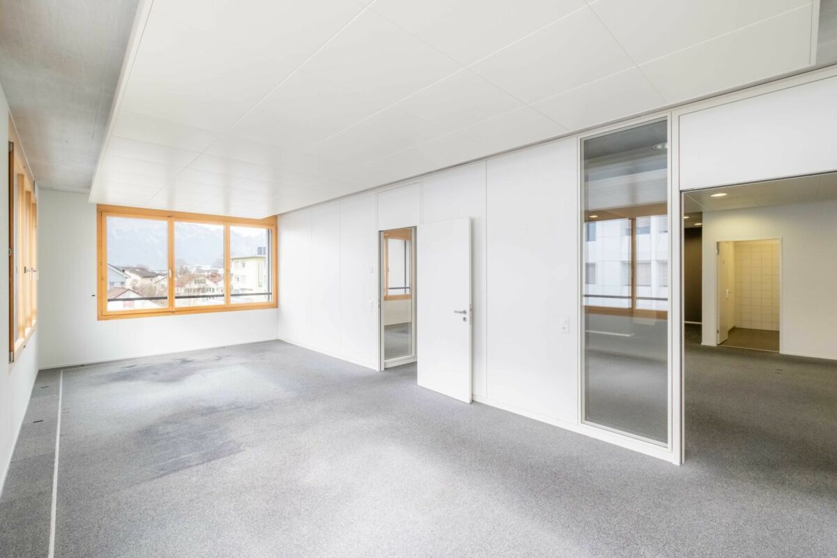 Repräsentative Gewerbefläche im Zentrum (205-410m²) – Ideal für Praxis, Büro oder Therapieräume
