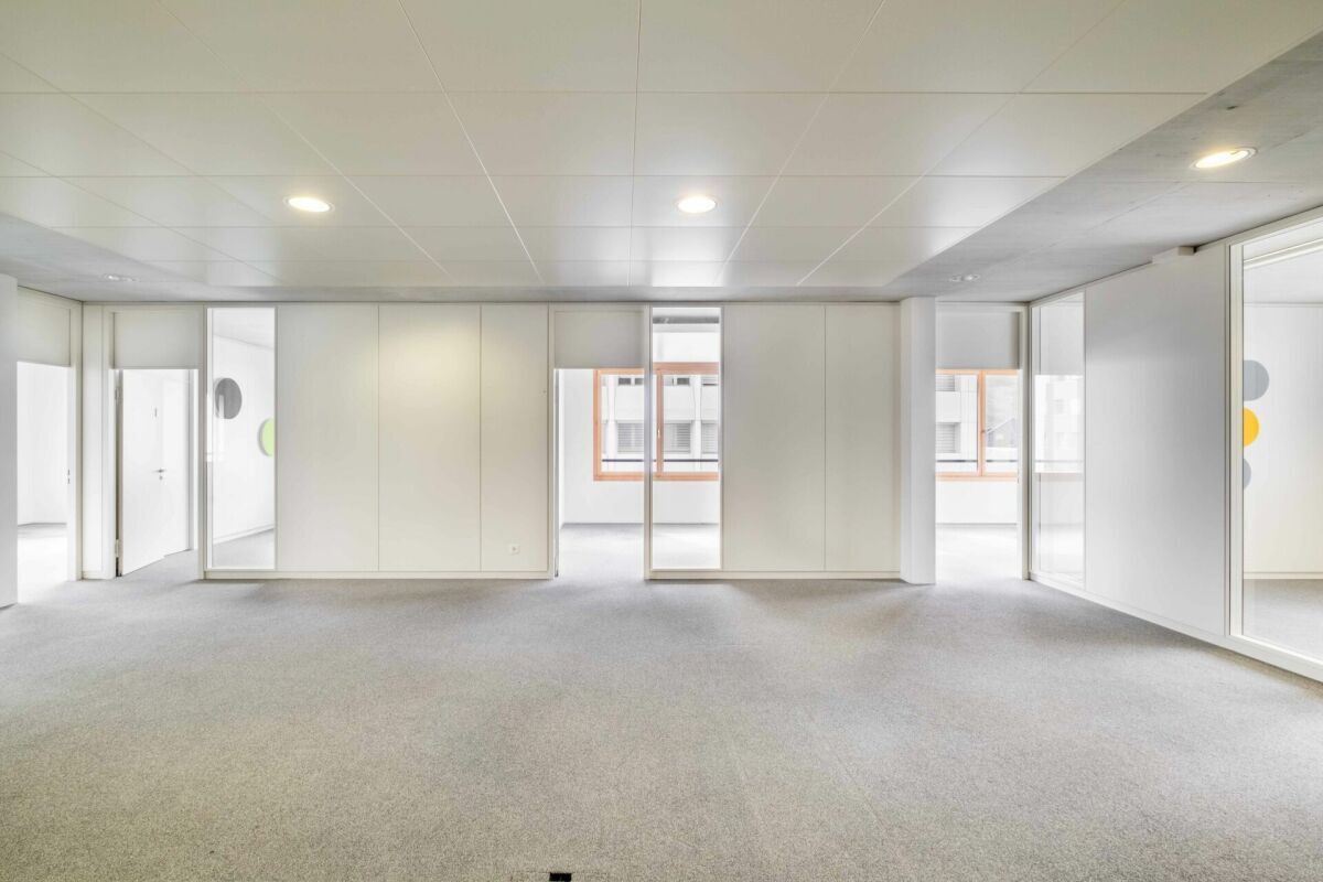 Repräsentative Gewerbefläche im Zentrum (205-410m²) – Ideal für Praxis, Büro oder Therapieräume