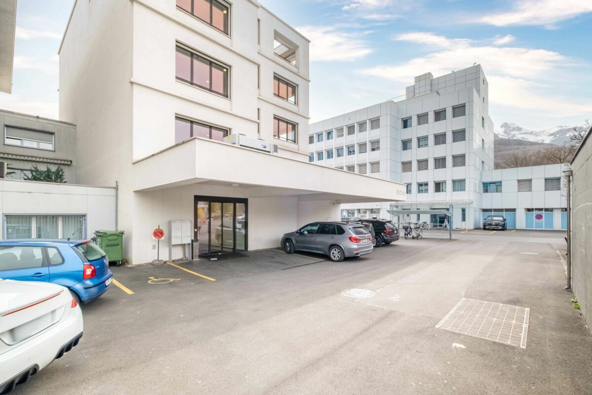 Repräsentative Gewerbefläche im Zentrum (205-410m²) – Ideal für Praxis, Büro oder Therapieräume