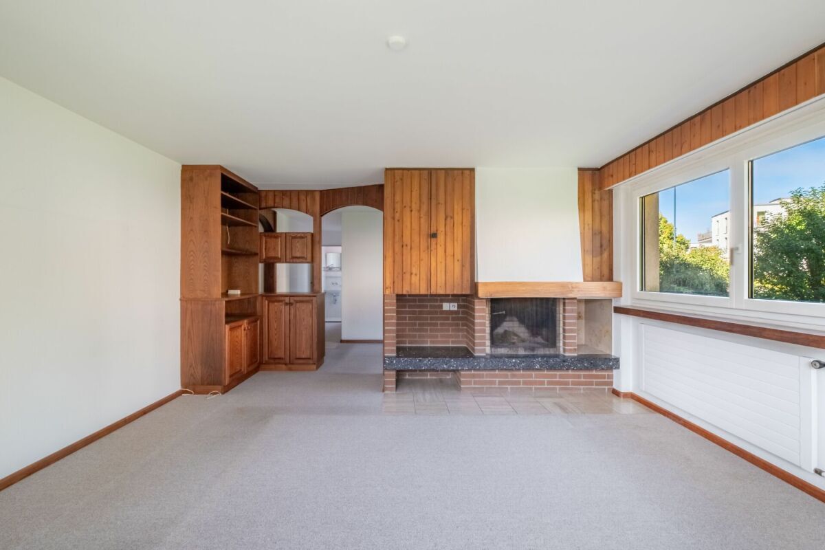 Zentrumsnahe 4.5 Zimmerwohnung mit Bergsicht