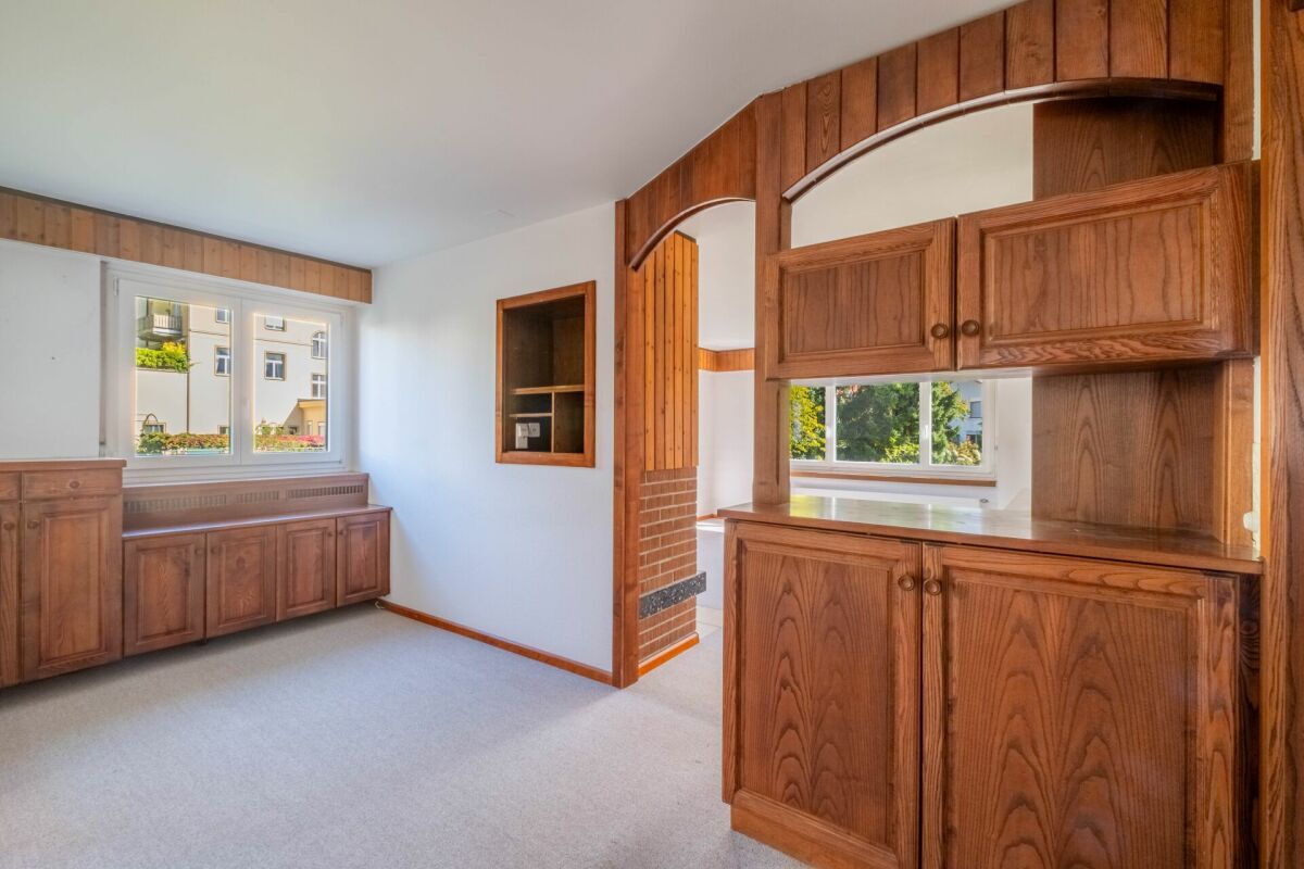 Zentrumsnahe 4.5 Zimmerwohnung mit Bergsicht