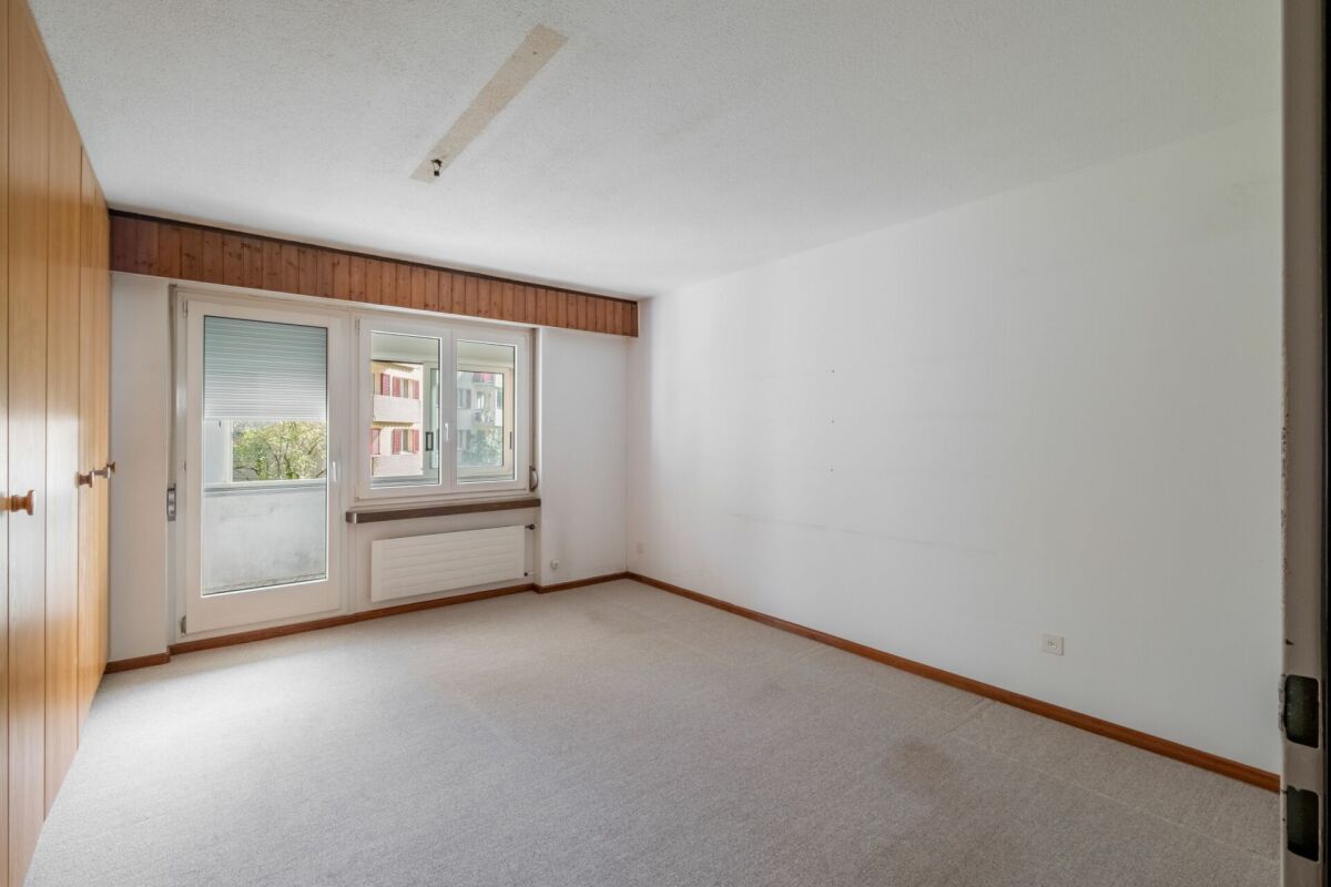 Zentrumsnahe 4.5 Zimmerwohnung mit Bergsicht