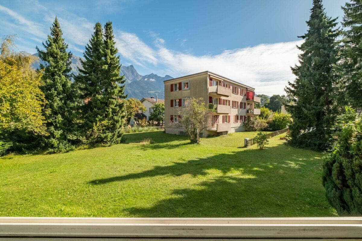 Zentrumsnahe 4.5 Zimmerwohnung mit Bergsicht