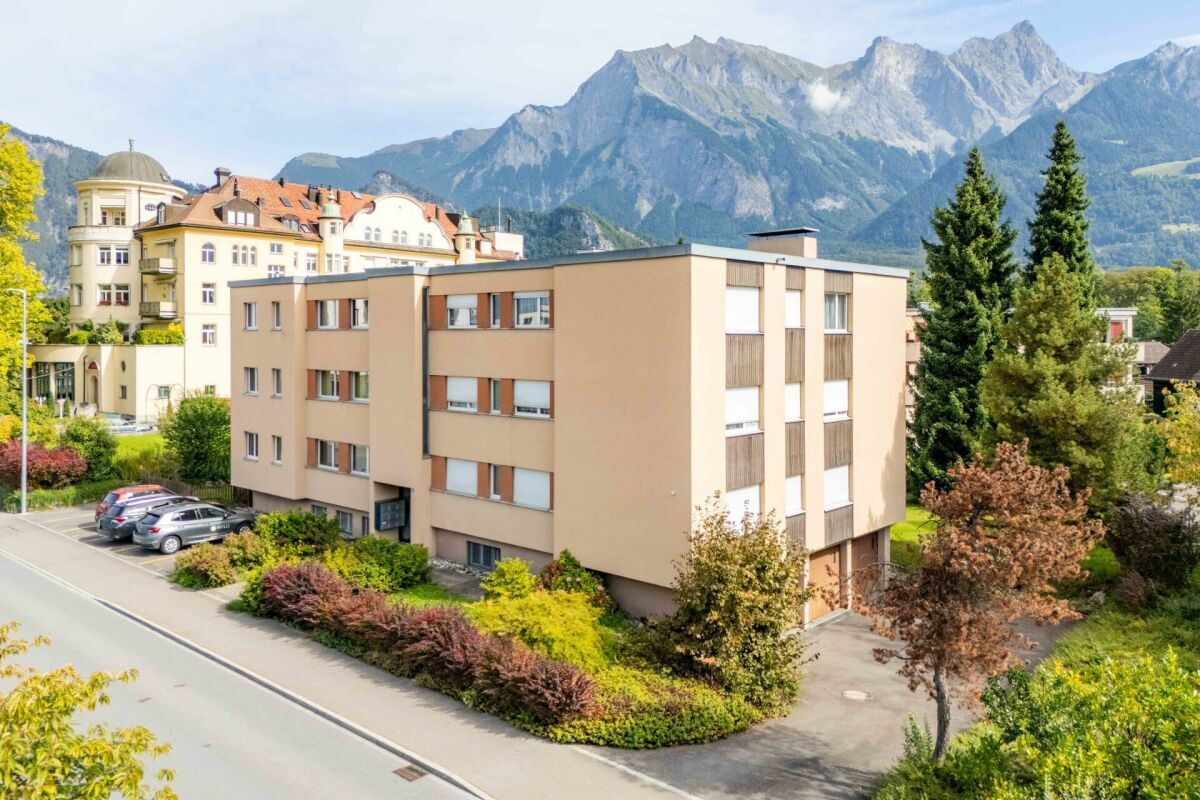 Zentrumsnahe 4.5 Zimmerwohnung mit Bergsicht